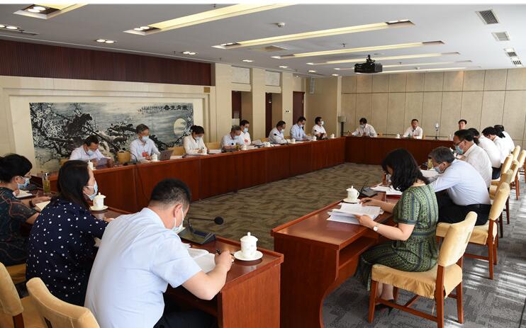 【兩會(huì)快訊】甘肅代表團(tuán)分組審議全國(guó)人大常委會(huì)工作報(bào)告，唐仁健參加第二小組會(huì)議并發(fā)言