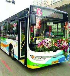 6條?？俊疤m州車站”的公交線路今起實施站外落客