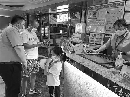 “好久不見(jiàn)，歡迎回來(lái)！”——探訪重啟后的蘭州電影院