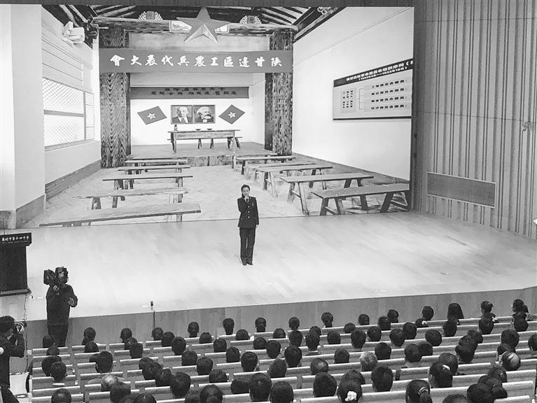 蘭州市開展“學(xué)黨史、頌黨恩、跟黨走”紅色文化進(jìn)校園活動(dòng)