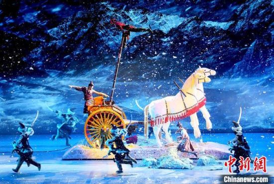 圖為《天下雄關(guān)》演出劇照。　高展 攝