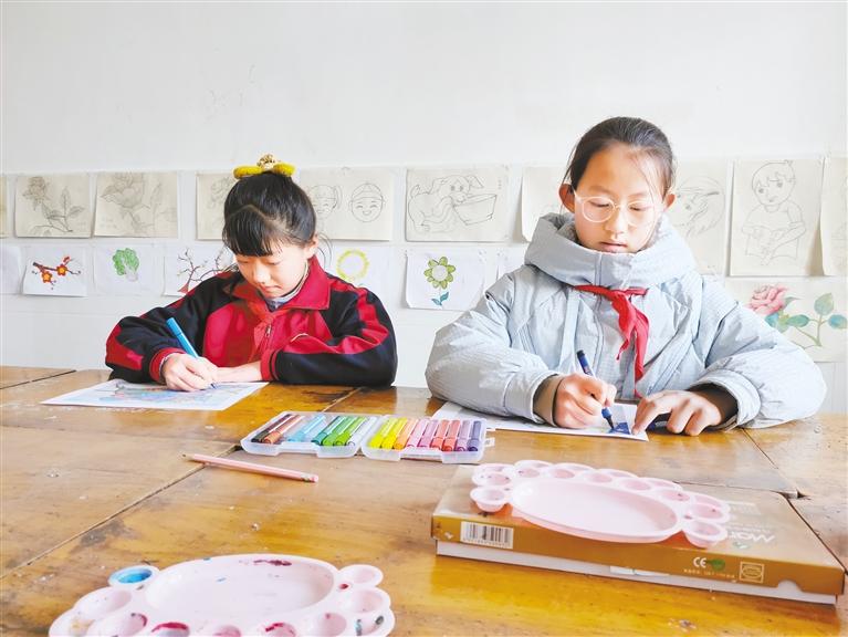 甘肅這兩名小朋友，被太空中亞平老師點(diǎn)了名