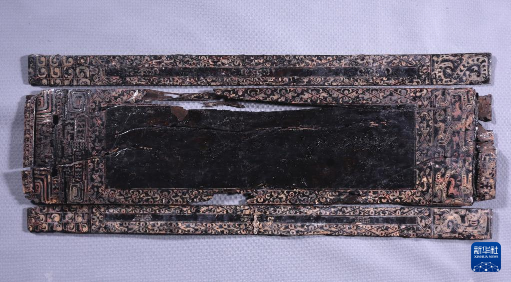 江西樟樹市國字山戰(zhàn)國墓葬出土漆瑟（資料圖）。