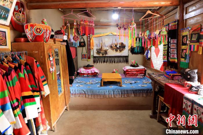 圖為土族文化展示?！⊙Φ?攝