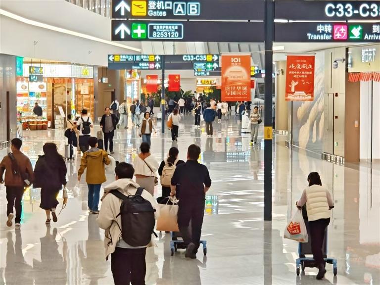 中川機(jī)場(chǎng)旅客吞吐量突破1700萬(wàn)