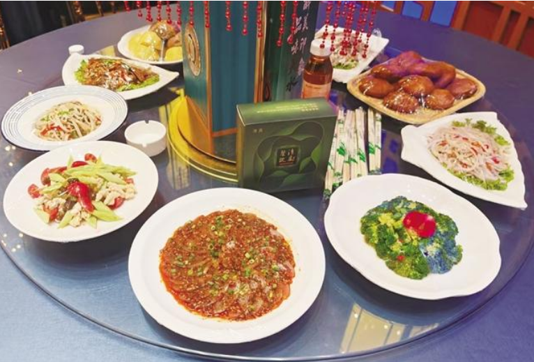 蘭州人年夜飯吃出新風(fēng)尚